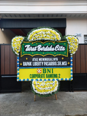 Papan Bunga Duka di Bukit Gadang