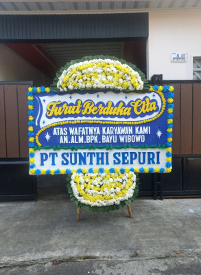 Papan Bunga Duka di Bukit Gadang