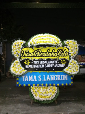 Papan Bunga Duka di Bukit Gadang