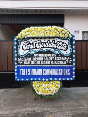 Papan Bunga Duka di Bukit Gadang
